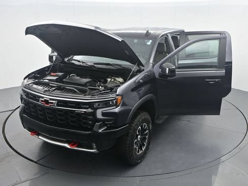 Used 2024 Chevrolet Silverado 1500 ZR2 w/ Technology Package AWD/4WD image 47