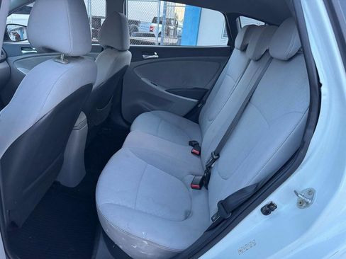 Used 2014 Hyundai Accent SE FWD image 18