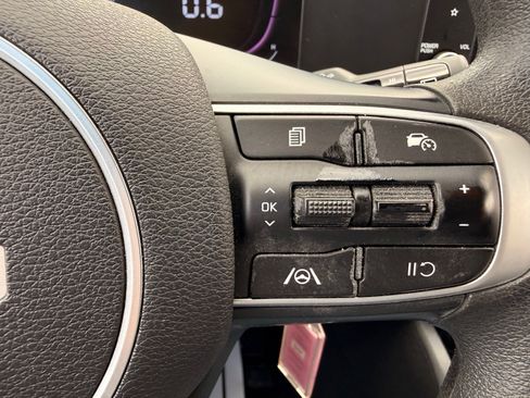 Used 2024 Kia Sportage LX image 18