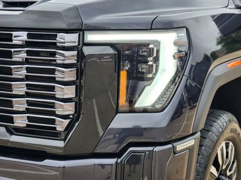 Used 2025 GMC Sierra 2500 Denali Ultimate AWD/4WD image 16