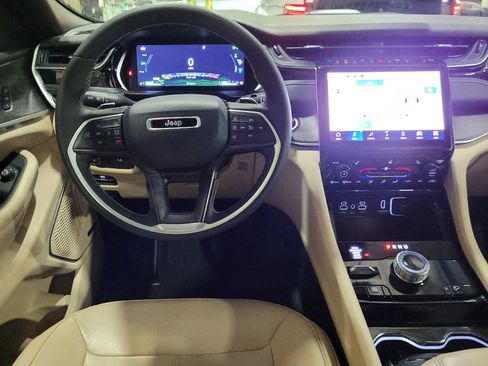 Used 2023 Jeep Grand Cherokee 4WD 4xe image 22
