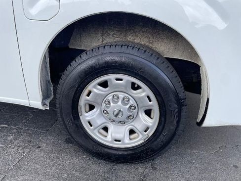 Used 2019 Nissan NV 2500 SV image 16