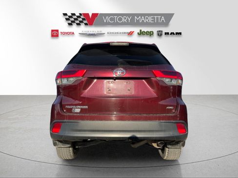 Used 2019 Toyota Highlander LE image 3