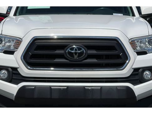 Used 2022 Toyota Tacoma SR5 image 13