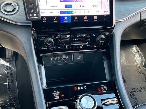 New 2025 Jeep Grand Cherokee L Overland image 29