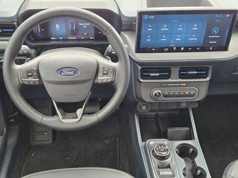 Used 2025 Ford Maverick Lobo AWD/4WD image 10