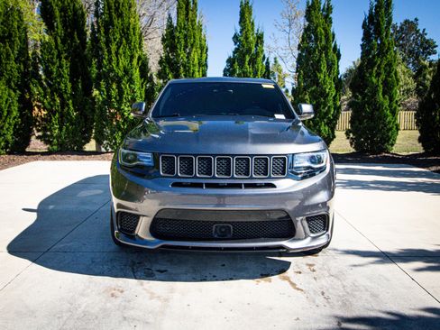 Used 2018 Jeep Grand Cherokee Trackhawk image 3