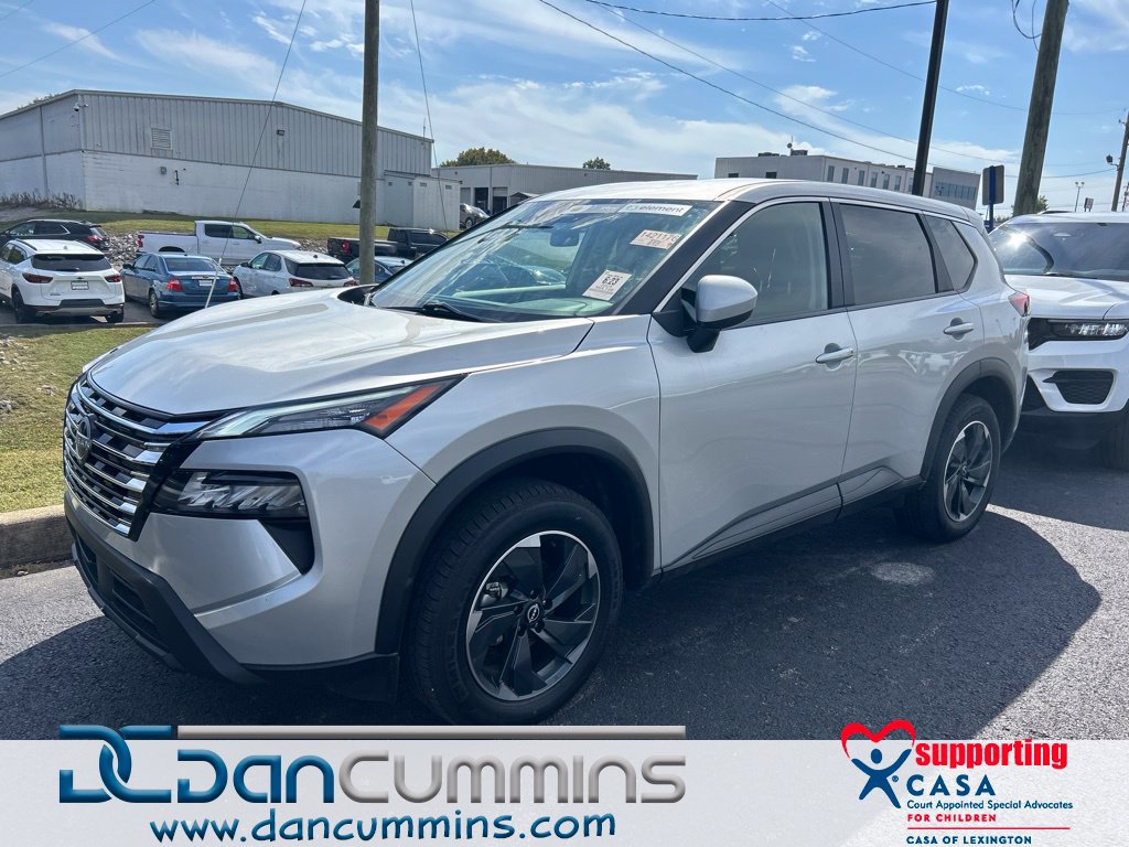 Used 2024 Nissan Rogue SV AWD/4WD image 1