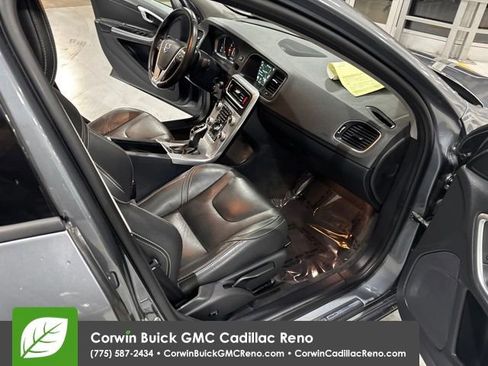Used 2017 Volvo S60 T5 Dynamic AWD/4WD image 34