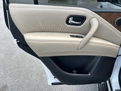 Used 2022 Nissan Armada SL w/ Captain's Chairs Package RWD image 25