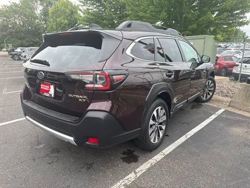 Used 2024 Subaru Outback Limited XT AWD/4WD image 2