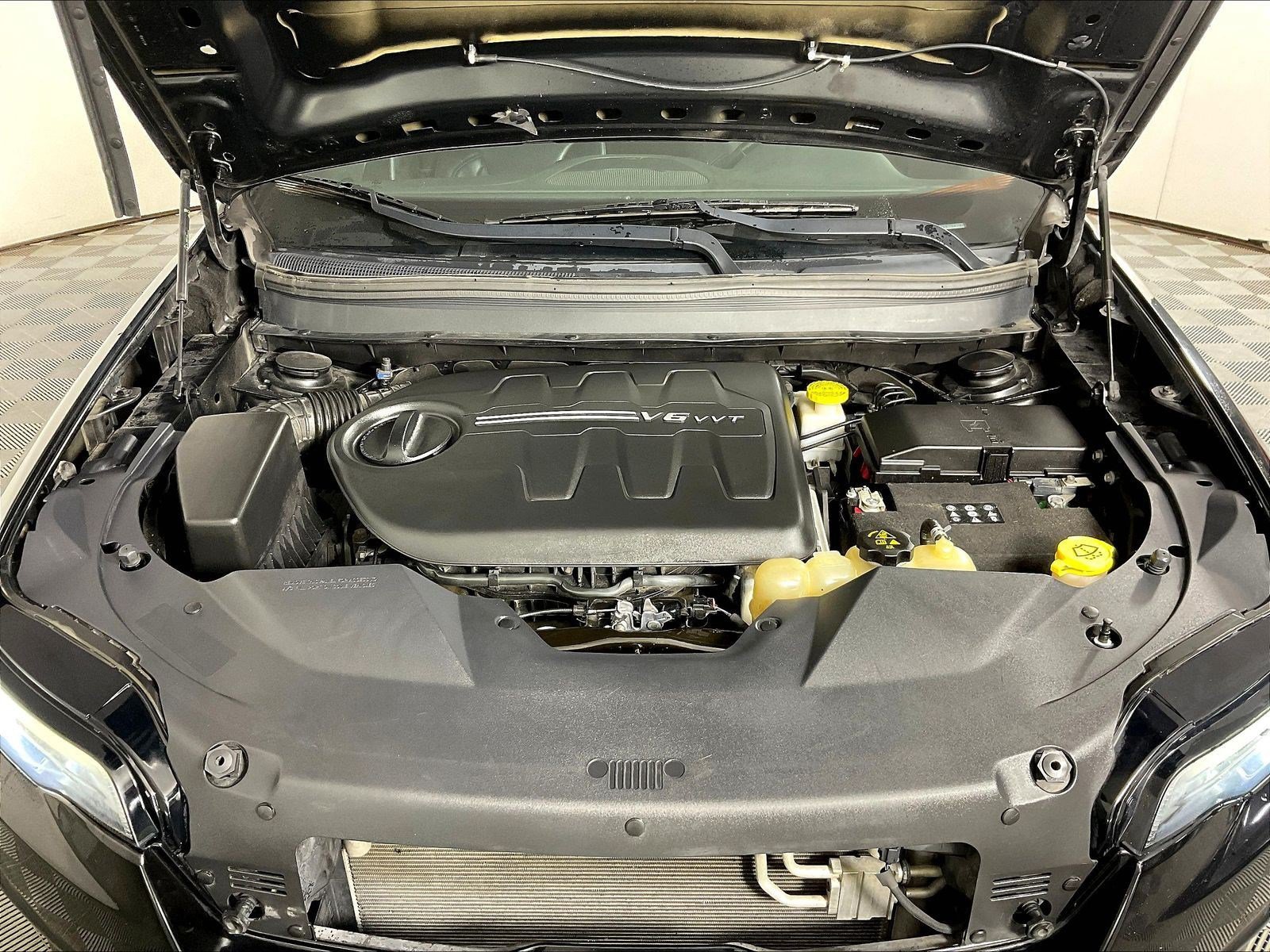 Used 2019 Jeep Cherokee Limited AWD/4WD image 29