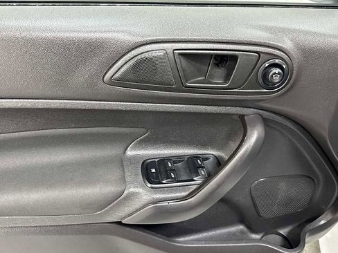 Used 2017 Ford Fiesta SE image 15
