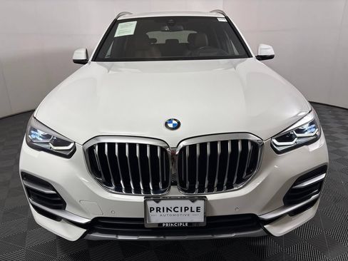 Certified 2023 BMW X5 xDrive40i w/ Premium Package AWD/4WD image 3