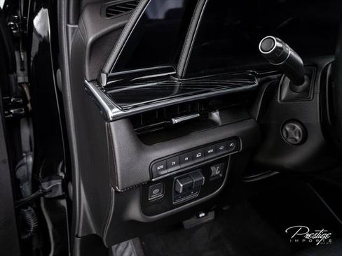Used 2022 Cadillac Escalade Sport w/ Touring Package AWD/4WD image 23