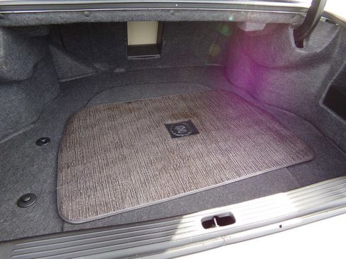 Used 2003 Cadillac De Ville Sedan w/ Comfort & Convenience Package image 60