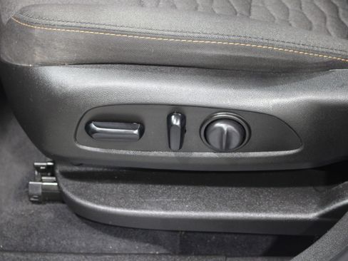 Used 2021 Chevrolet Equinox LT w/ LPO, Cargo Package AWD/4WD image 5