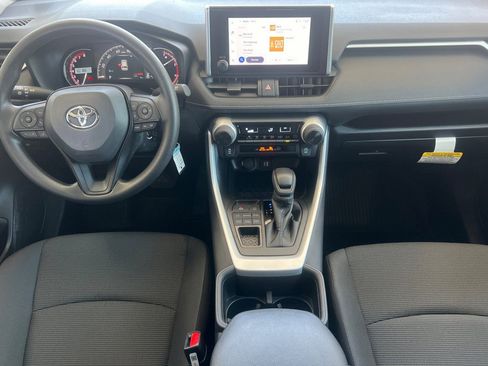 Used 2025 Toyota RAV4 LE AWD/4WD image 10