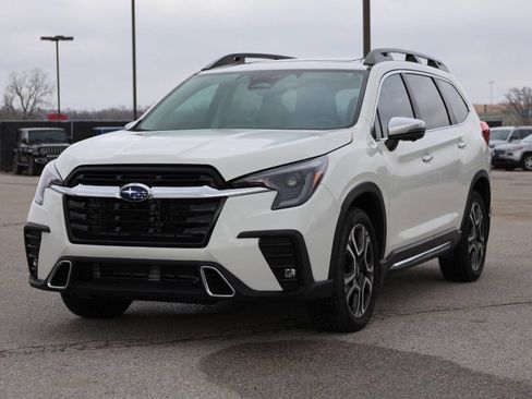 Used 2023 Subaru Ascent Touring image 6