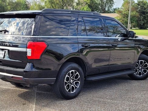Used 2022 Ford Expedition XL AWD/4WD image 3