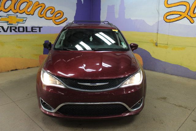 Used 2017 Chrysler Pacifica Touring-L Plus w/ Tire & Wheel Group FWD image 3