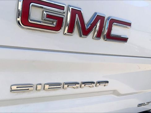 Used 2021 GMC Sierra 1500 SLT AWD/4WD image 31