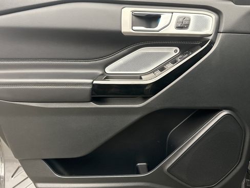 Used 2023 Ford Explorer ST w/ Equipment Group 401A AWD/4WD image 9
