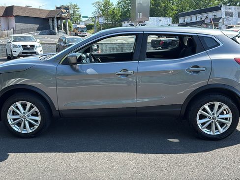 Used 2019 Nissan Rogue Sport S w/ Appearance Package AWD/4WD image 4