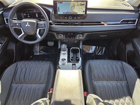 Used 2025 Mitsubishi Outlander SEL image 19