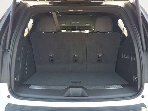 Used 2025 GMC Yukon Denali AWD/4WD image 23