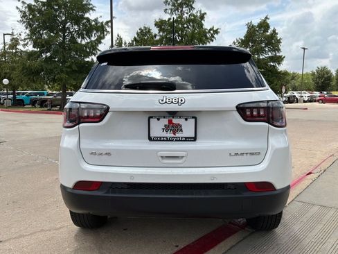 Used 2025 Jeep Compass Limited AWD/4WD image 7