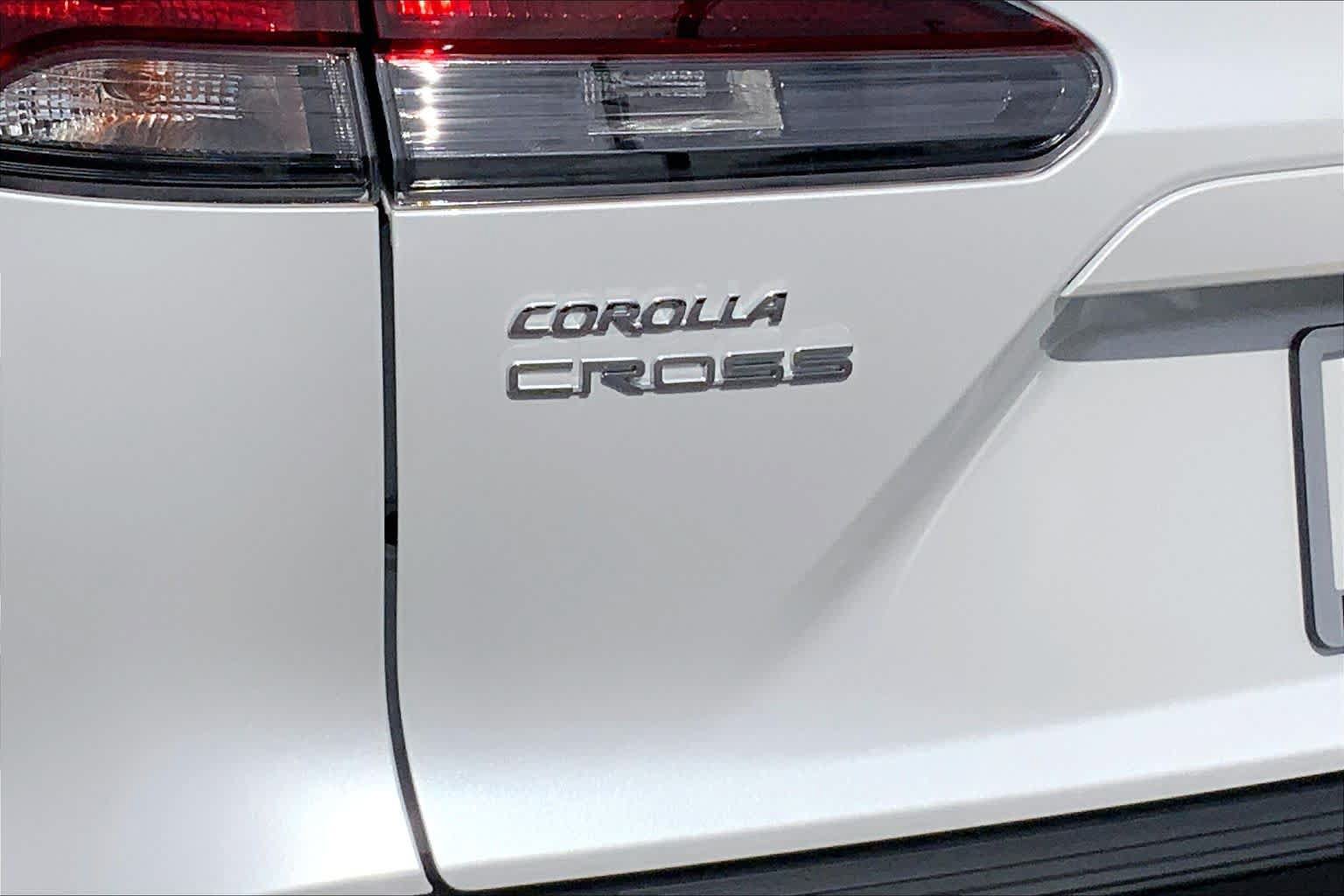 New 2026 Toyota Corolla Cross LE FWD image 17