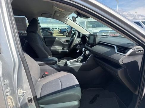 Used 2019 Toyota RAV4 LE image 24