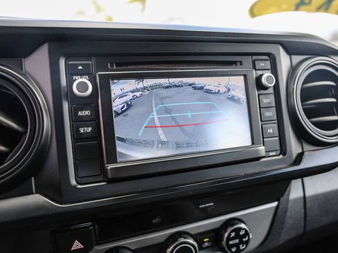 Used 2018 Toyota Tacoma SR image 13