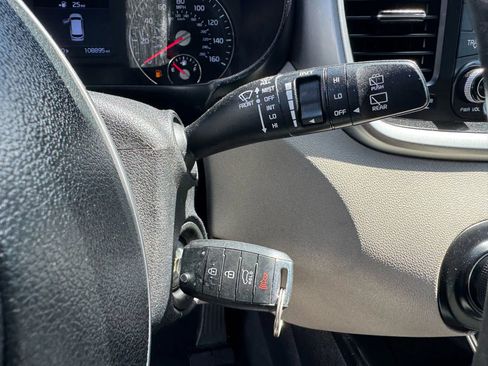 Used 2020 Kia Sorento LX w/ LX I4 Convenience Package FWD image 19
