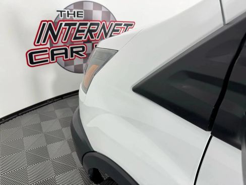 Used 2019 Ford Transit 250 148 Low Roof RWD image 21