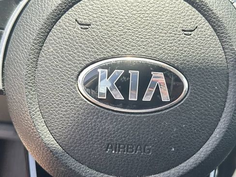 Used 2021 Kia Seltos S FWD image 22