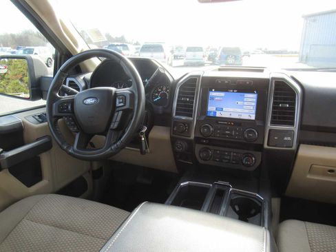Used 2018 Ford F150 XLT w/ Equipment Group 302A Luxury image 19