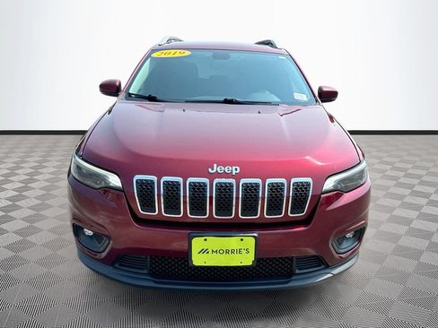 Used 2019 Jeep Cherokee Latitude Plus w/ Comfort/Convenience Group AWD/4WD image 2