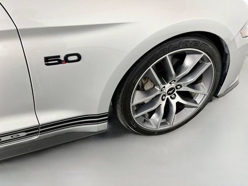 Used 2019 Ford Mustang GT w/ Black Accent Package RWD image 32
