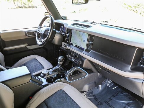 Used 2021 Ford Bronco Wildtrak image 27