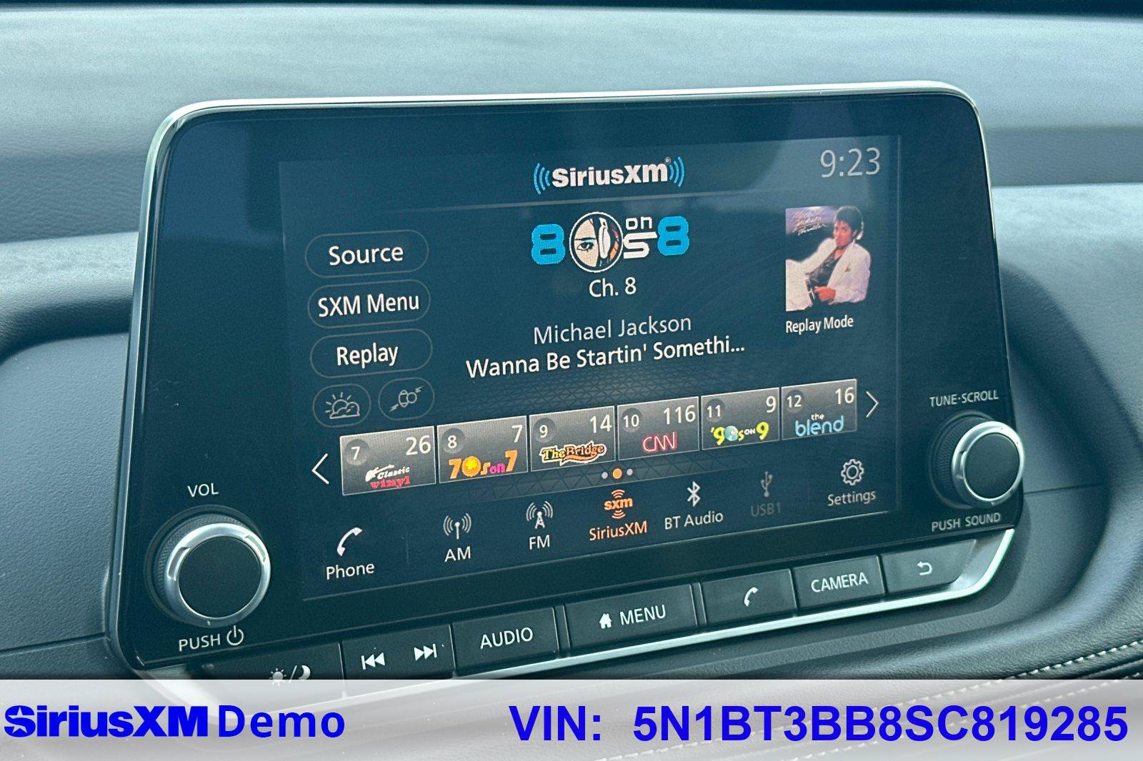 Used 2025 Nissan Rogue SV AWD/4WD image 29