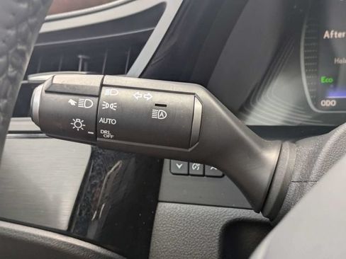 Used 2024 Lexus ES 350 w/ Premium Package FWD image 26