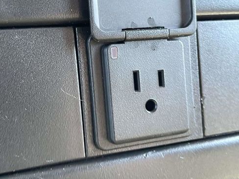 Used 2015 Chevrolet Express 2500 image 19