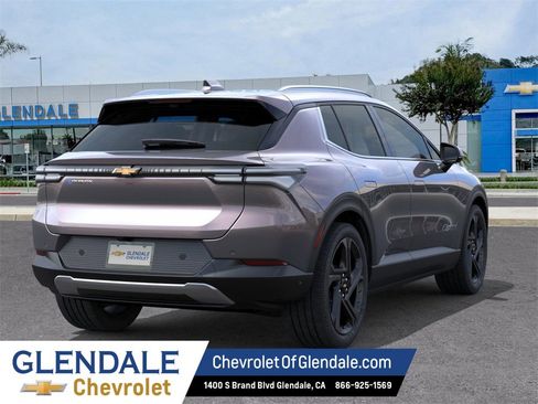 New 2026 Chevrolet Equinox EV LT image 4