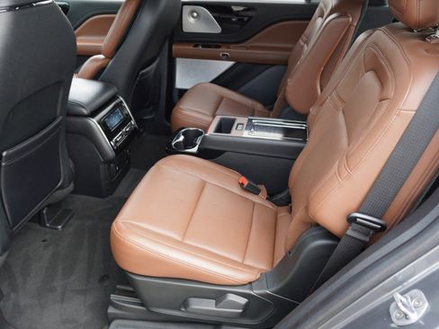 Used 2023 Lincoln Aviator Reserve w/ Equipment Group 201A AWD/4WD image 30