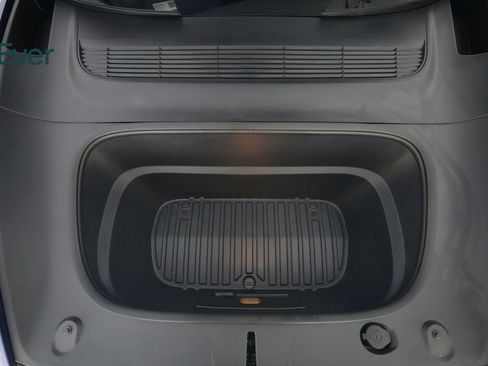 Used 2026 Tesla Model Y 2WD image 26