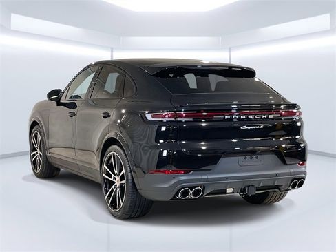 New 2026 Porsche Cayenne S image 10