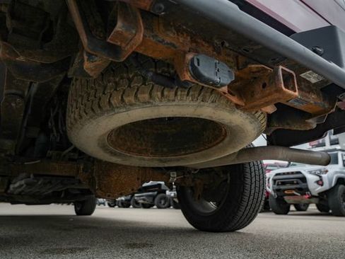 Used 2014 Ford F150 FX4 w/ Equipment Group 402A Luxury image 7