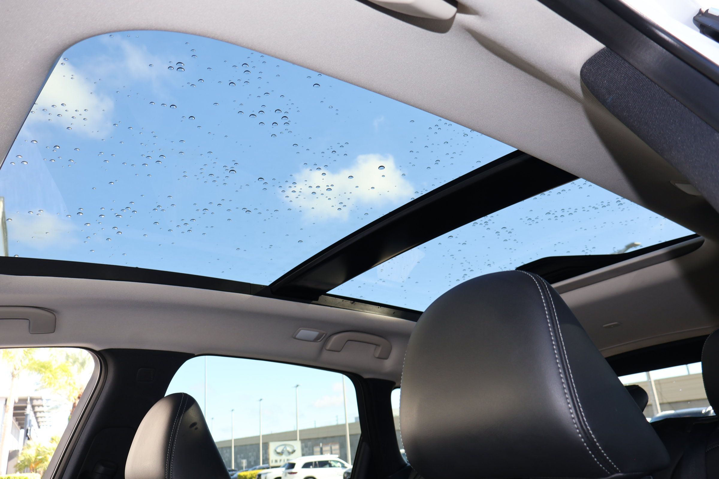Certified 2023 INFINITI QX50 Luxe FWD image 5